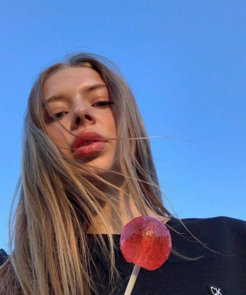 Воплотим в жизнь твои самые сокровенные фантазии. 🌟
Я живу в Москве и доступна для встреч как на моей территории, так и выездом к тебе. С фото ты уже оценил мою красоту и аппетитные формы, но мои услуги гораздо больше, чем просто внешность.💫
В моем репертуаре много изысканных игр, фетиш, массаж, ролевых сценариев и многое другое. У тебя есть возможность прикоснуться к нирване и познать настоящее блаженство рядом со мной. 💋
Мои клиенты отмечают мою профессиональность и индивидуальный подход. Позволь себе роскошь и наслаждение, и ты не пожалеешь! Приглашаю тебя на море эмоций в Москве. 💥 Руслана